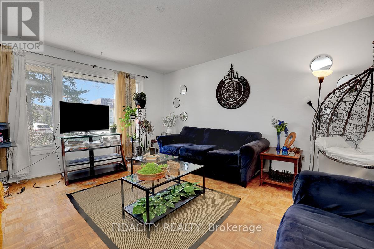 2336 Ogilvie Road, Ottawa, Ontario  K1J 7N6 - Photo 5 - X13051246