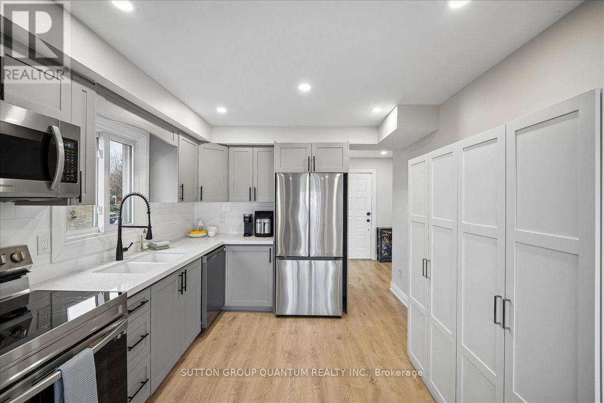 1120 Montgomery Drive, Oakville, Ontario  L6M 1G1 - Photo 11 - W13015078