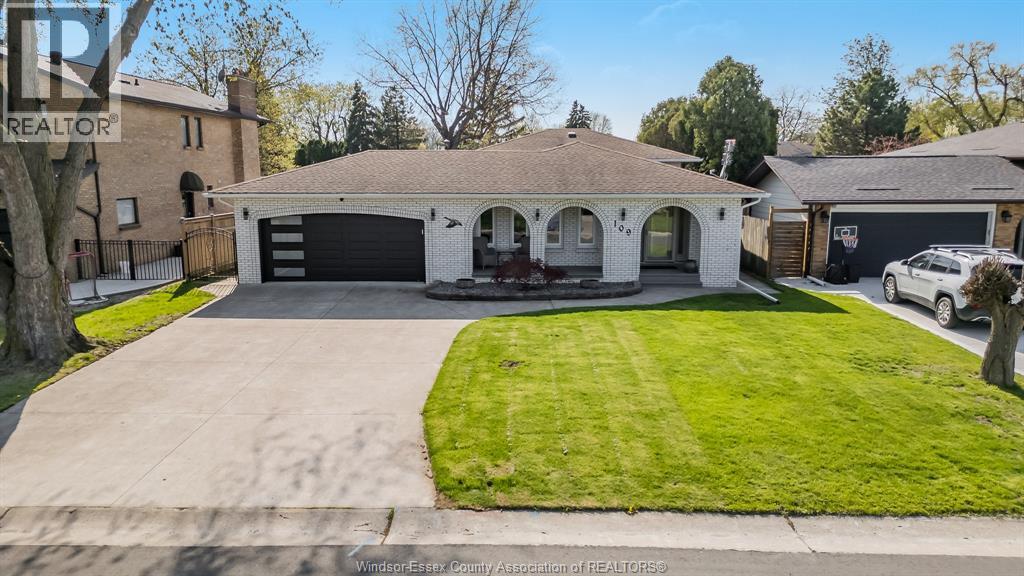 MLS# 26009048: 109 CENTENNIAL, Tecumseh, Canada