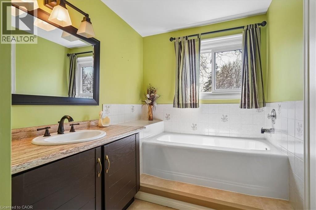 3150 Trailwood Drive, Burlington, Ontario  L7M 2Z8 - Photo 28 - 40824480