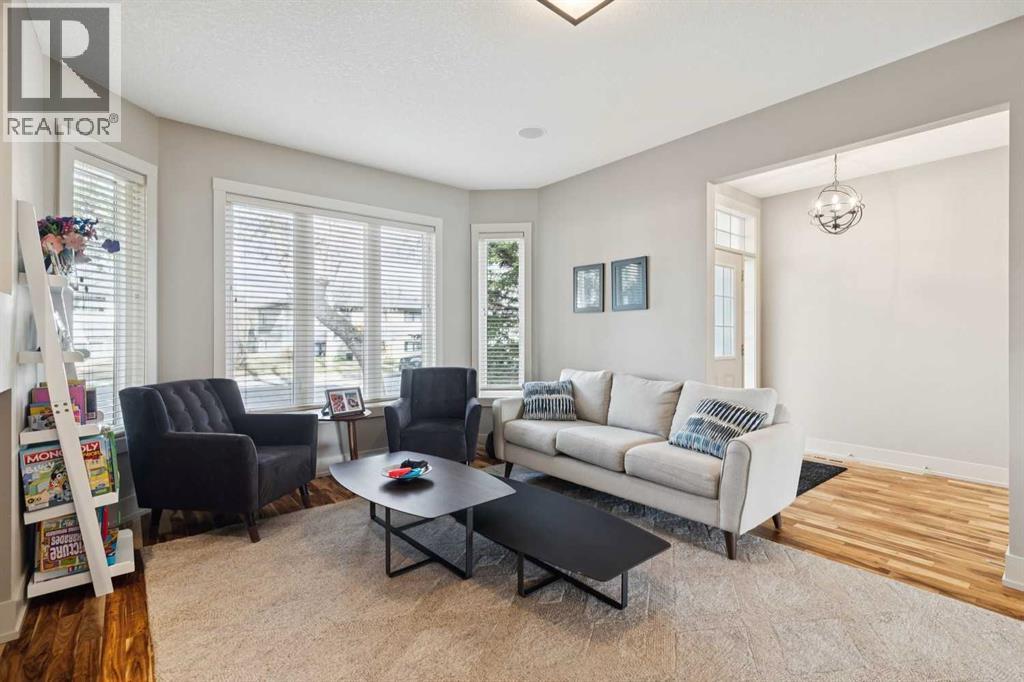 2814 41 Street SW, Calgary, Alberta  T3E 3K8 - Photo 3 - A2305623