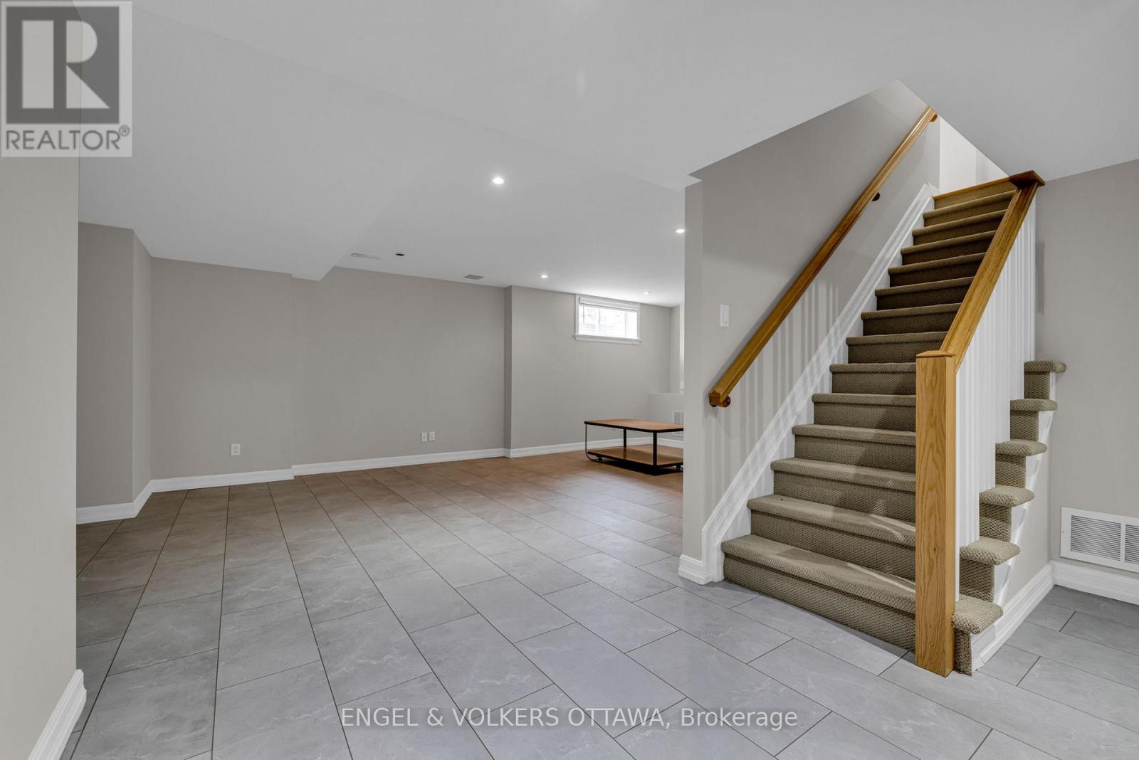 145 Manorhill Private, Ottawa, Ontario  K1H 2J3 - Photo 25 - X12887864