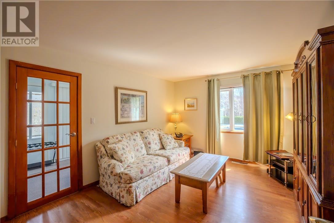 87 Manor Road, Sudbury, Ontario  P3B 3K9 - Photo 5 - 2127336