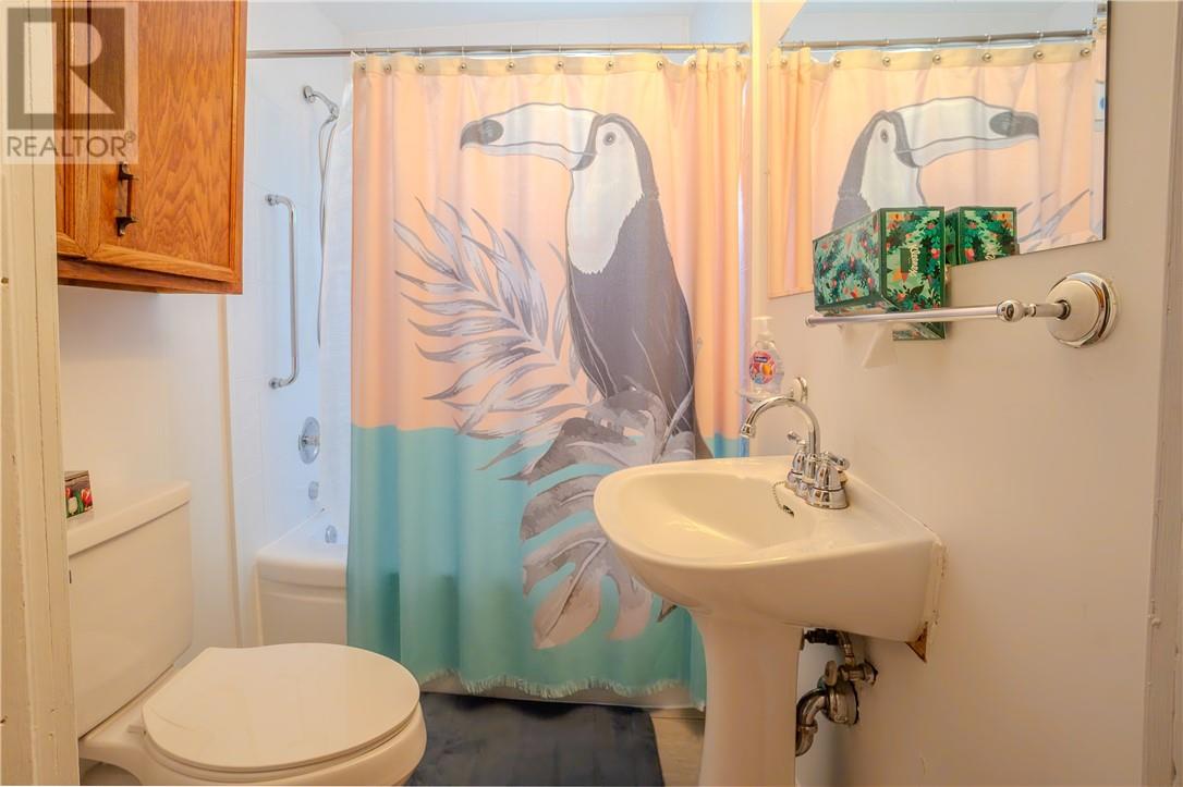 87 Manor Road, Sudbury, Ontario  P3B 3K9 - Photo 9 - 2127336