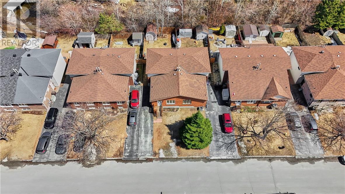 141 Plumtree Crescent, Sudbury, Ontario  P3B 4G6 - Photo 3 - 2127317