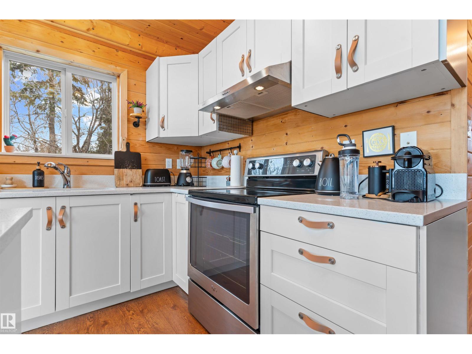 51 Lakeshore Dr, Rural Lac Ste. Anne County, Alberta  T0E 1V0 - Photo 11 - E4484439