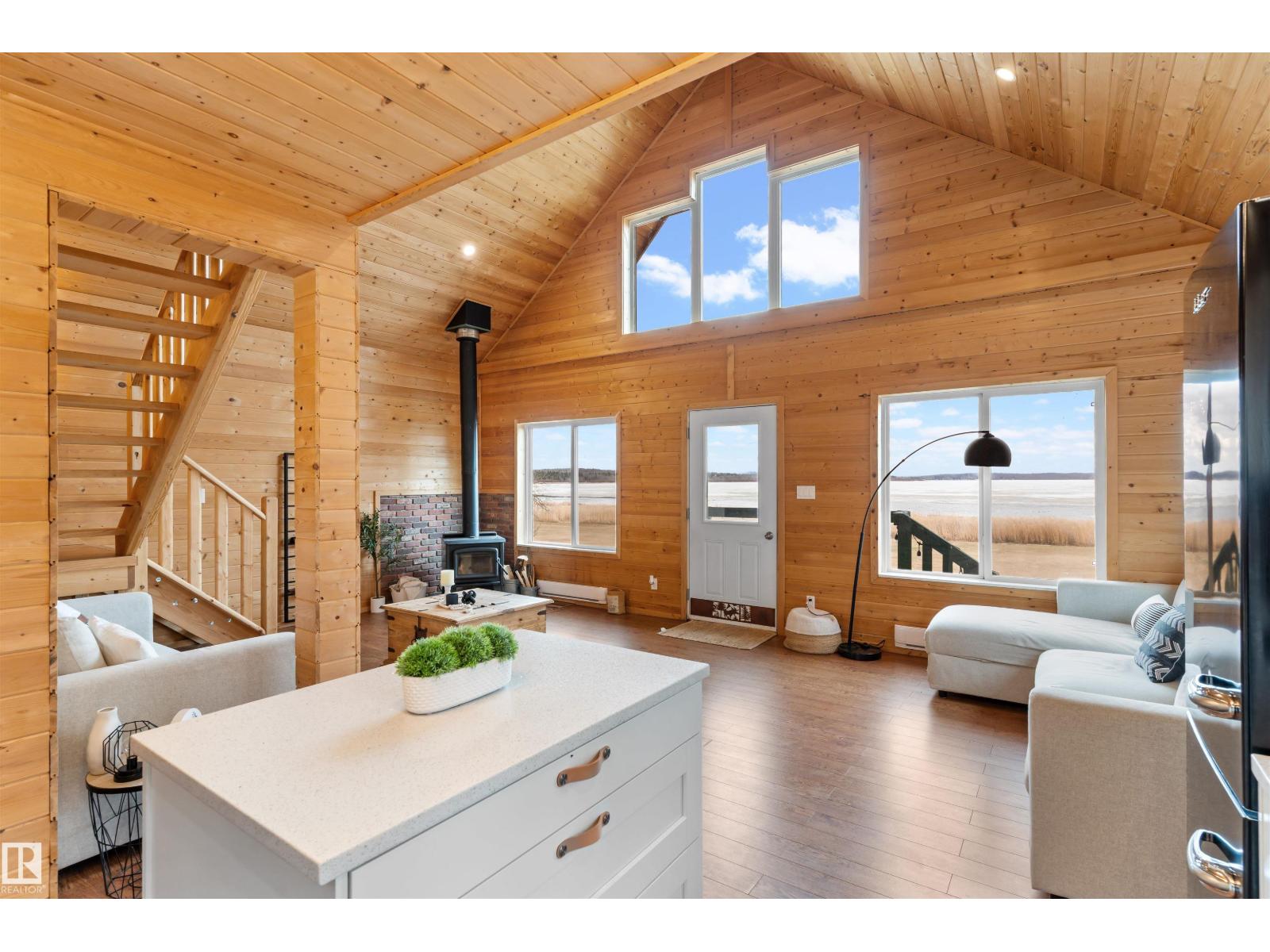 51 Lakeshore Dr, Rural Lac Ste. Anne County, Alberta  T0E 1V0 - Photo 16 - E4484439