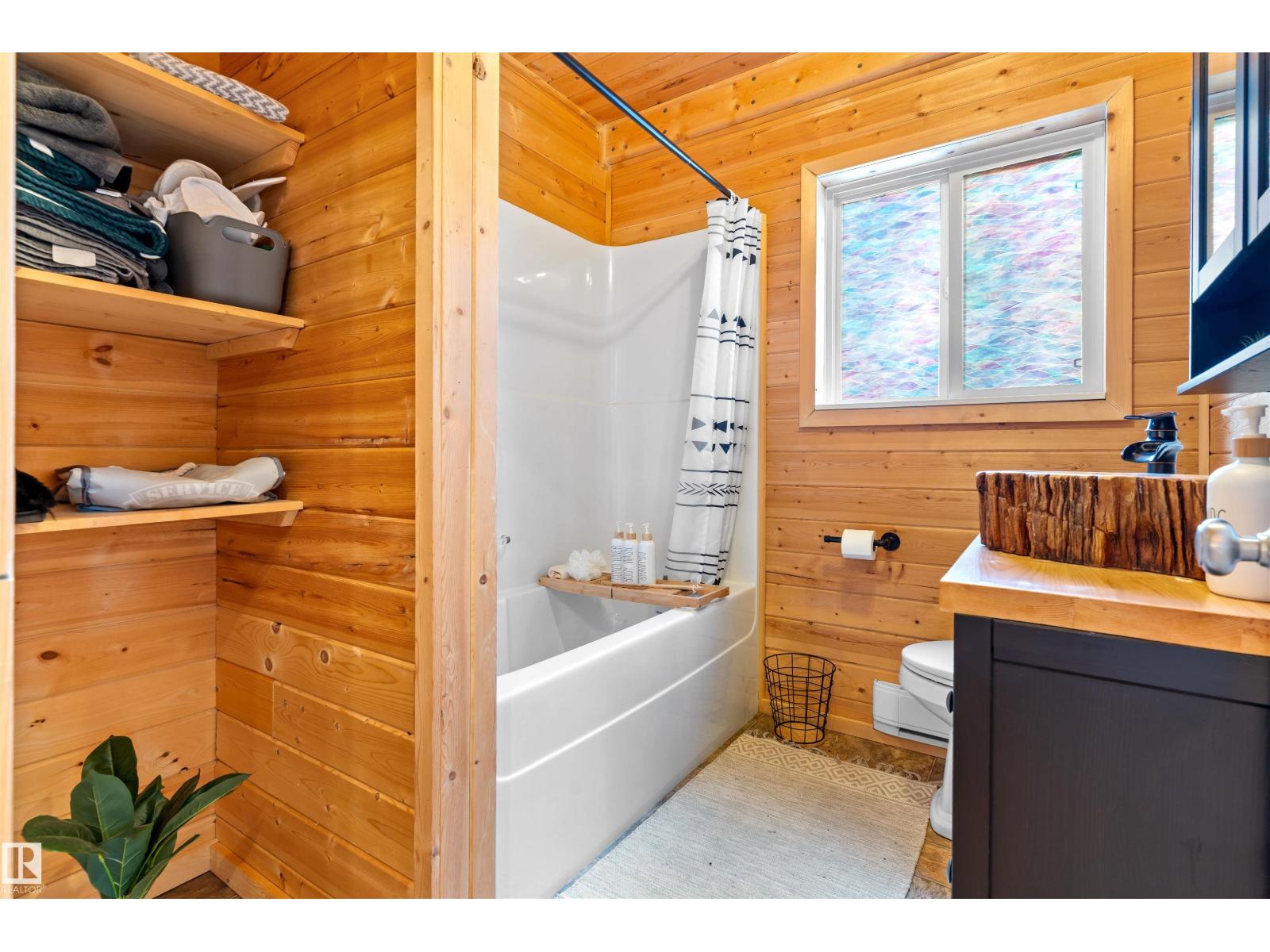 51 Lakeshore Dr, Rural Lac Ste. Anne County, Alberta  T0E 1V0 - Photo 7 - E4484439