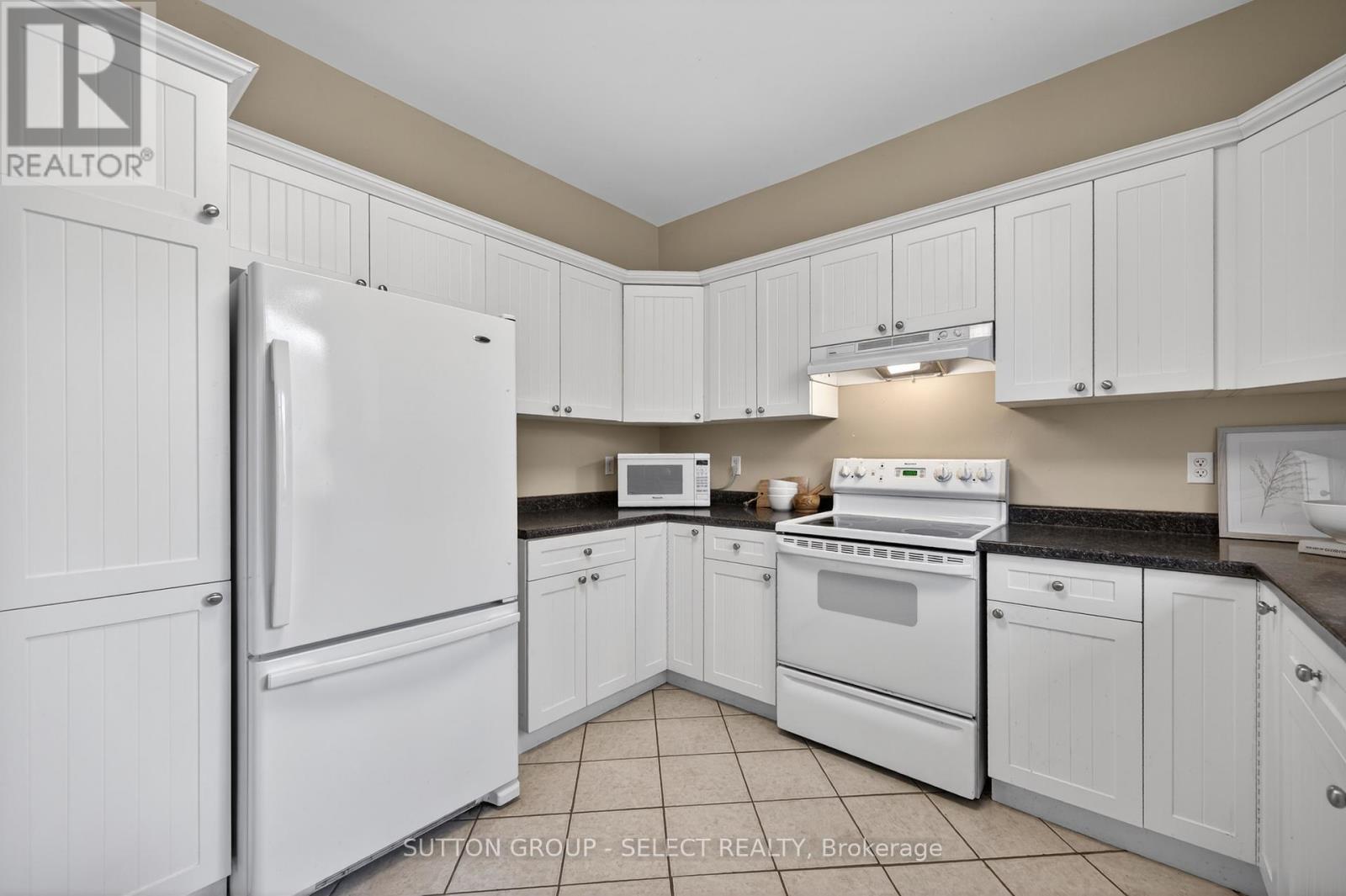 99 Duchess Avenue, Lucan Biddulph, Ontario  N0M 2J0 - Photo 12 - X13051256