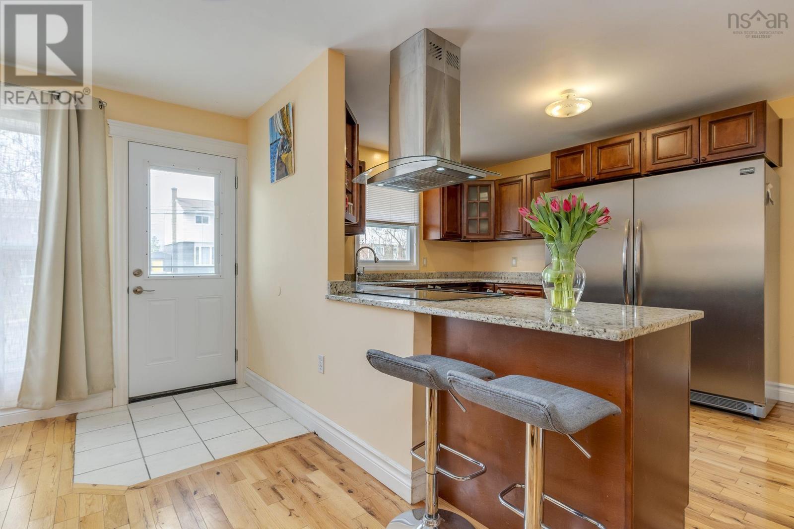 404 Poplar Drive, Dartmouth, Nova Scotia  B2W 4L1 - Photo 3 - 202608781