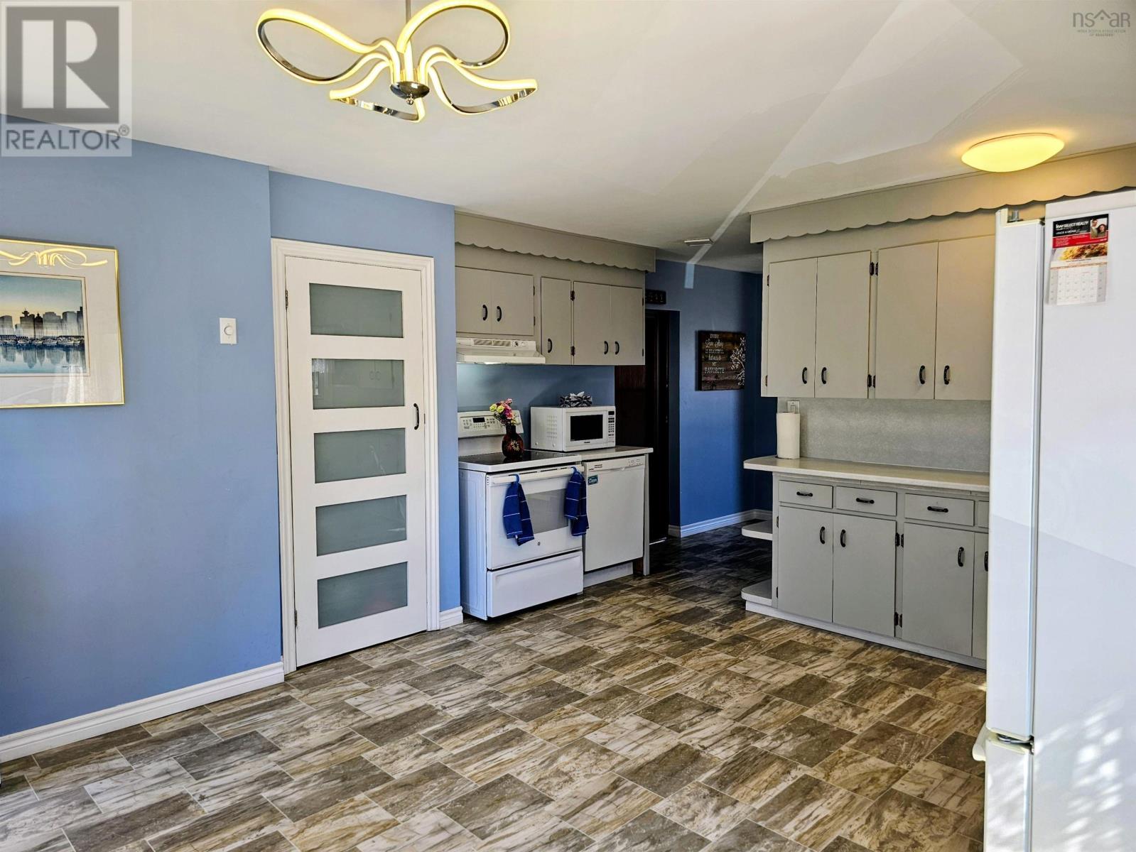 14 Edina Street, Glace Bay, Nova Scotia  B1A 1G7 - Photo 5 - 202608764