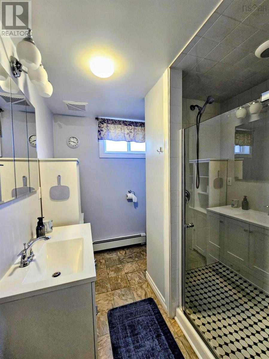 14 Edina Street, Glace Bay, Nova Scotia  B1A 1G7 - Photo 25 - 202608764