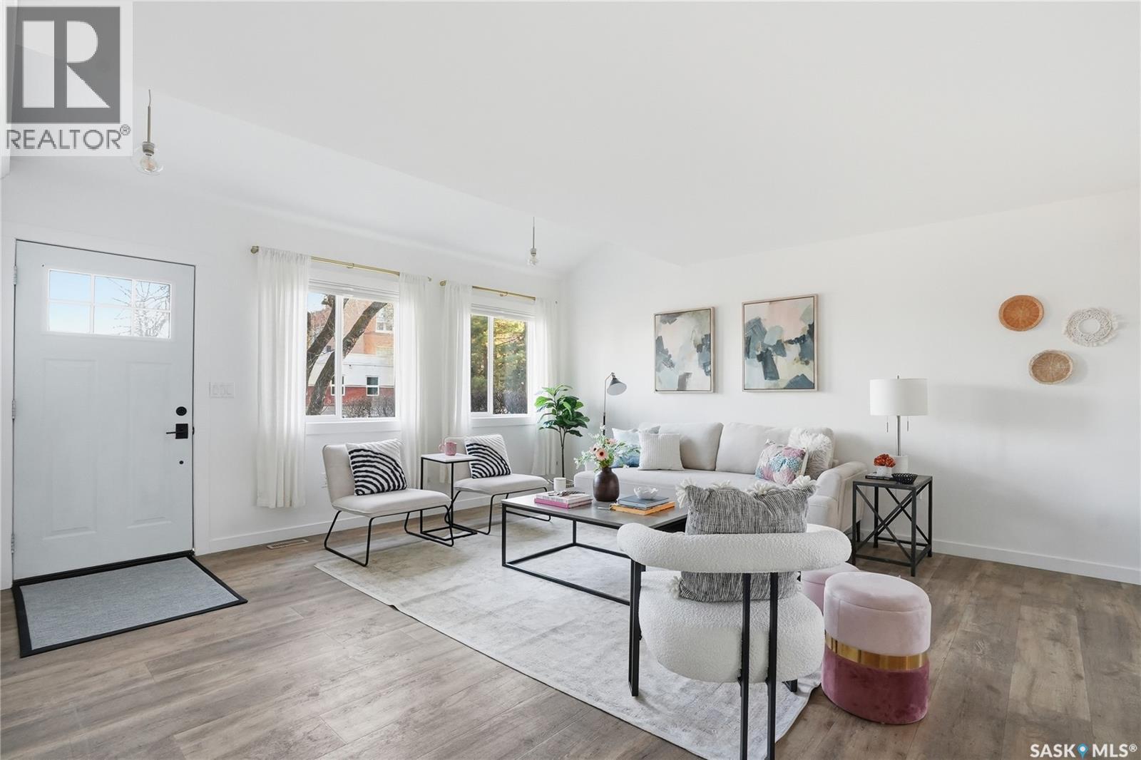 917 5th Street E, Saskatoon, Saskatchewan  S7H 1H1 - Photo 3 - SK033928