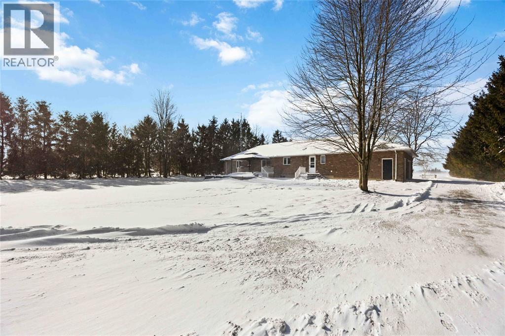 5386 Mandaumin Road, Plympton-Wyoming, Ontario  N7T 7H3 - Photo 43 - 26009245