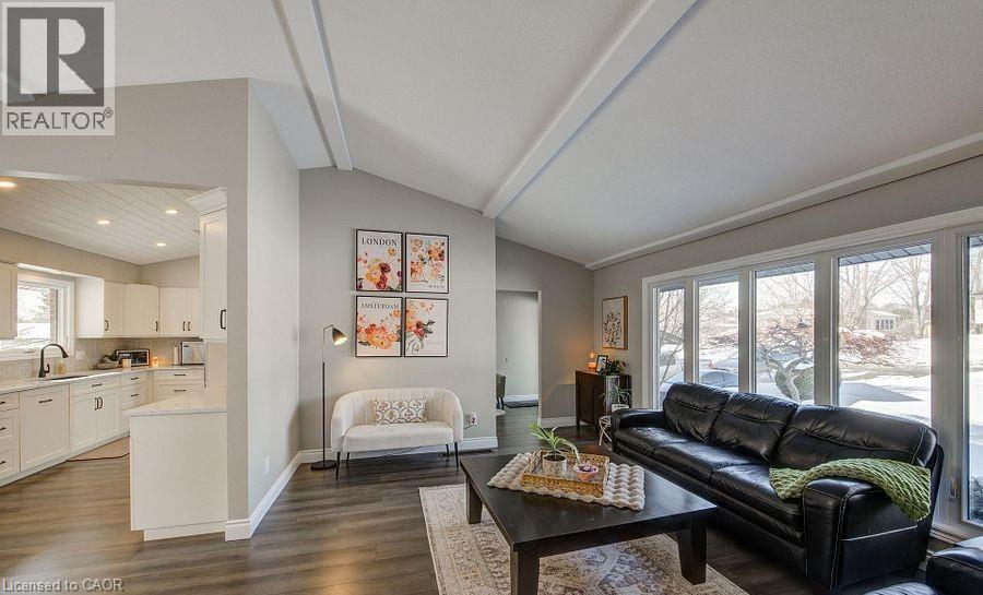 11 Robin Street S, Sweaburg, Ontario  N4S 7V6 - Photo 5 - 40808327