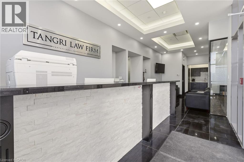 1940 Ironstone Drive Unit# 15, Burlington, Ontario  L7L 0E4 - Photo 5 - 40813482