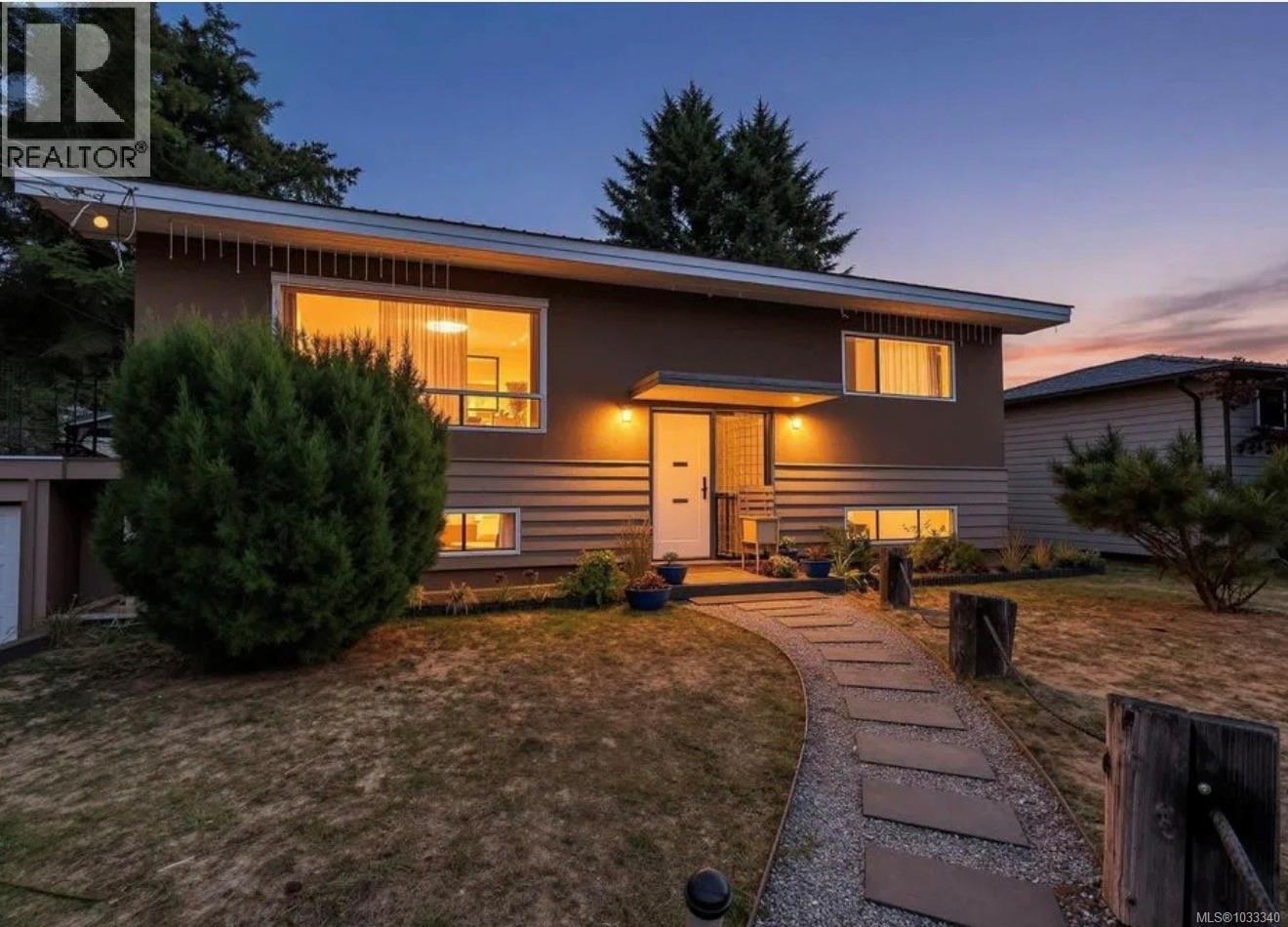 4732 Oakridge Dr, Courtenay, British Columbia  V9N 6A8 - Photo 1 - 1033340