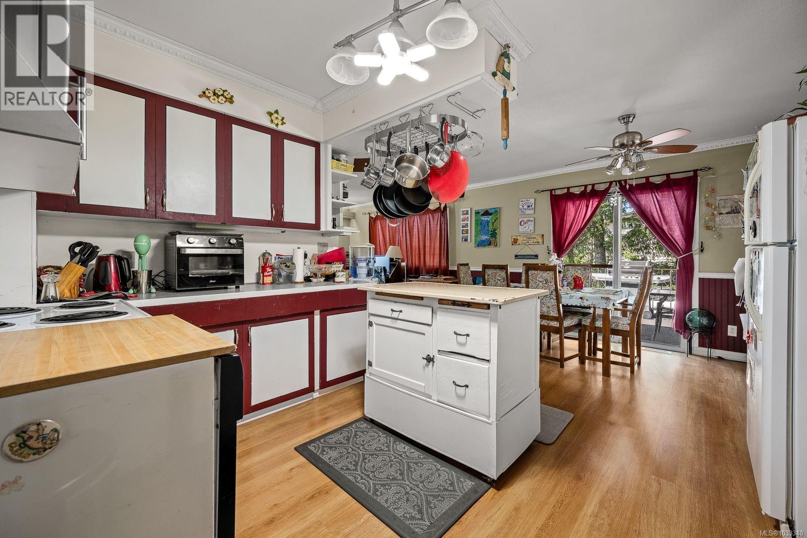 4732 Oakridge Dr, Courtenay, British Columbia  V9N 6A8 - Photo 13 - 1033340