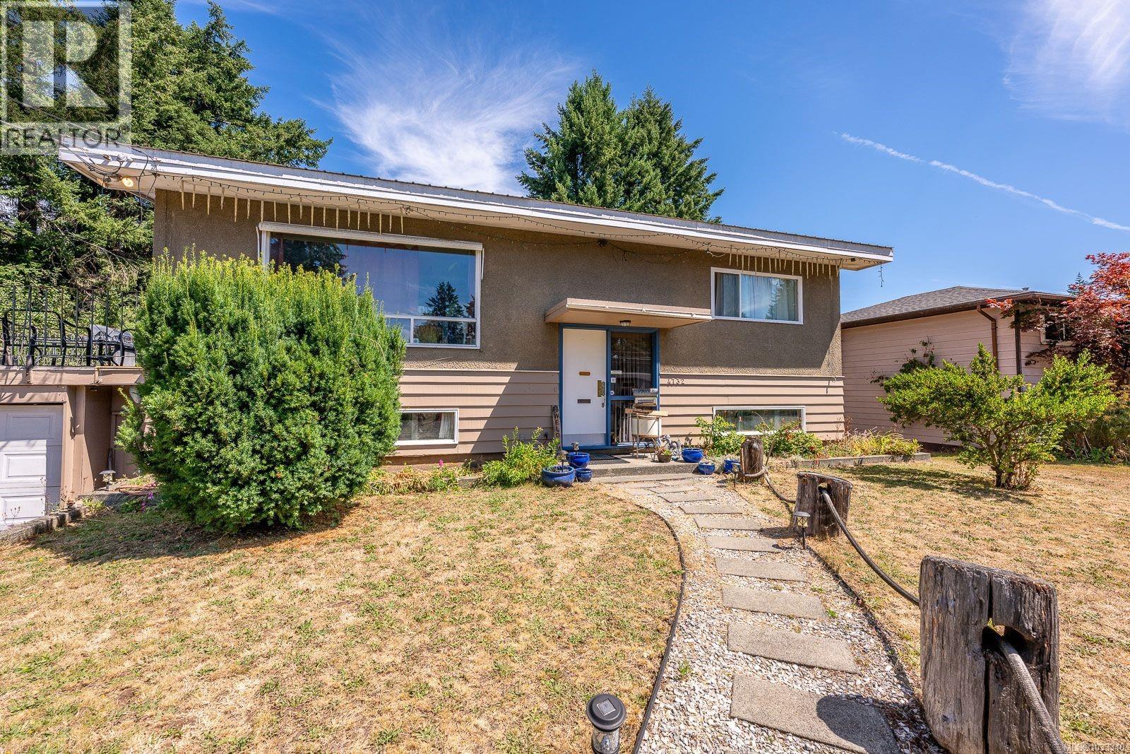 4732 Oakridge Dr, Courtenay, British Columbia  V9N 6A8 - Photo 2 - 1033340