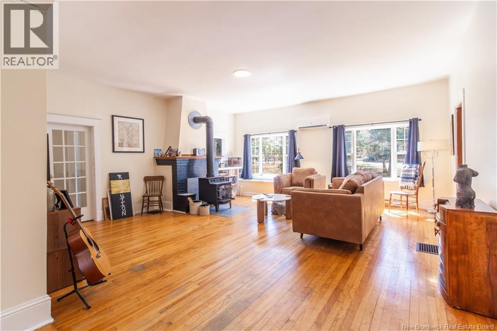 48 Arnold Avenue, Sussex, New Brunswick  E4E 2B8 - Photo 11 - NB138040