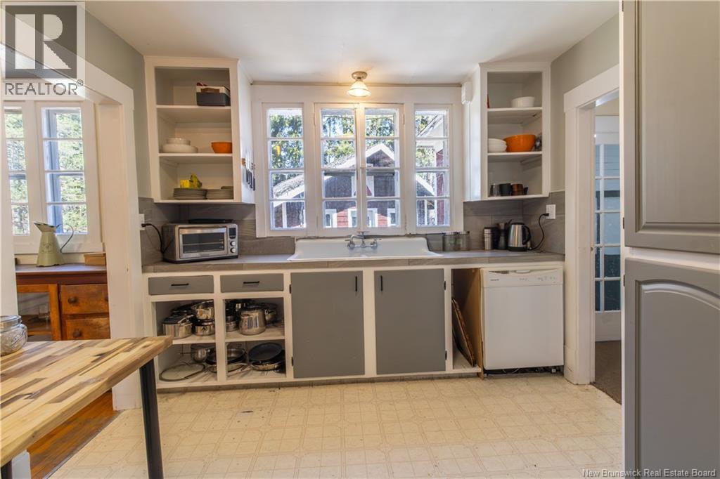 48 Arnold Avenue, Sussex, New Brunswick  E4E 2B8 - Photo 14 - NB138040