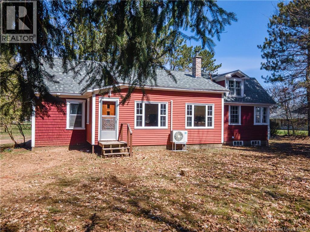 48 Arnold Avenue, Sussex, New Brunswick  E4E 2B8 - Photo 2 - NB138040