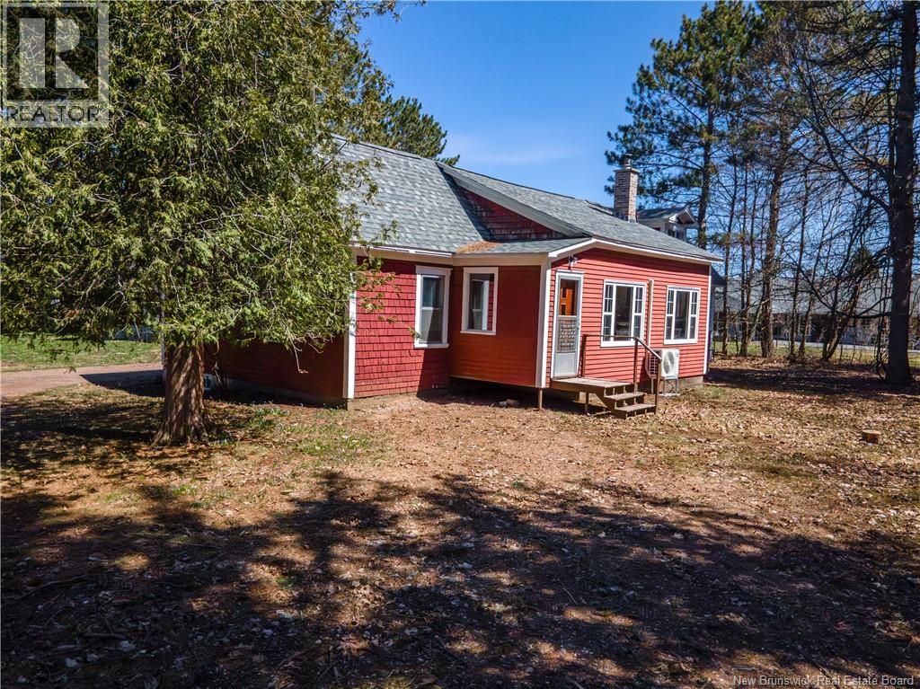 48 Arnold Avenue, Sussex, New Brunswick  E4E 2B8 - Photo 3 - NB138040