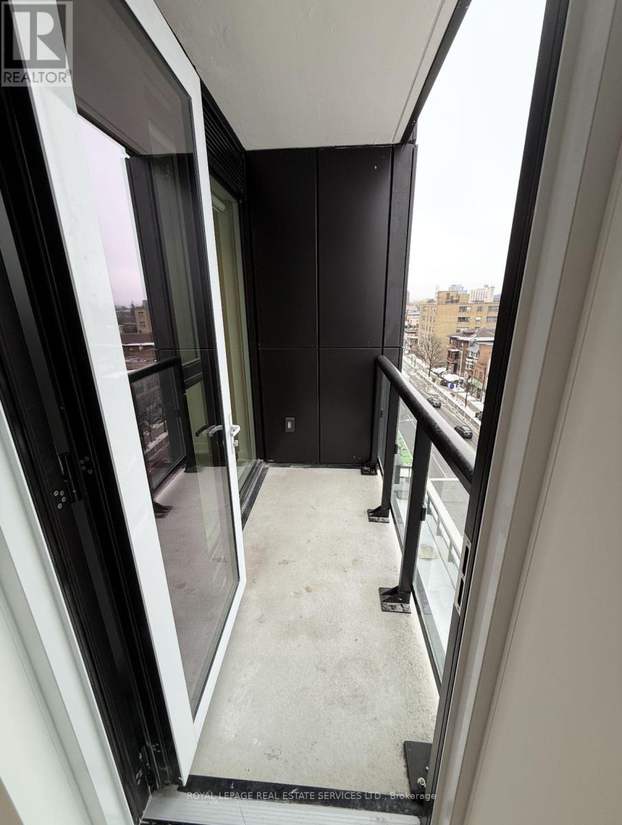 704 - 1660 Bloor Street W, Toronto, Ontario  M6P 0C6 - Photo 15 - W13037986