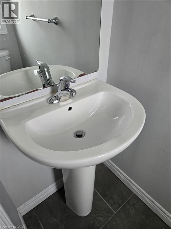 71 Fairgrounds Drive, Binbrook, Ontario  L0R 1C0 - Photo 4 - 40824401