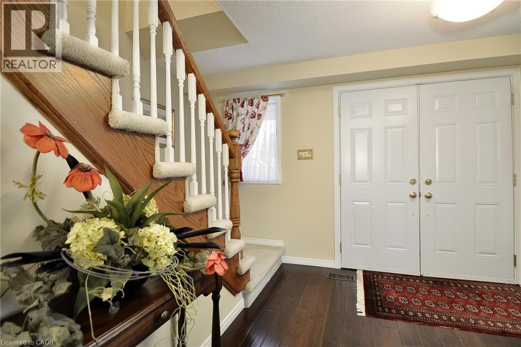 18 Devil's Creek Drive, Cambridge, Ontario  N1S 2Y2 - Photo 2 - 40824337