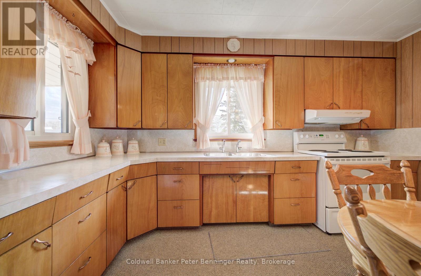 4 Park St Street W, Minto, Ontario  N0G 1M0 - Photo 11 - X13051384