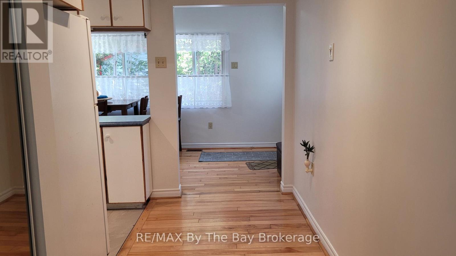 1120 King Edward Avenue, South Bruce Peninsula, Ontario  N0H 2G0 - Photo 11 - X13051386