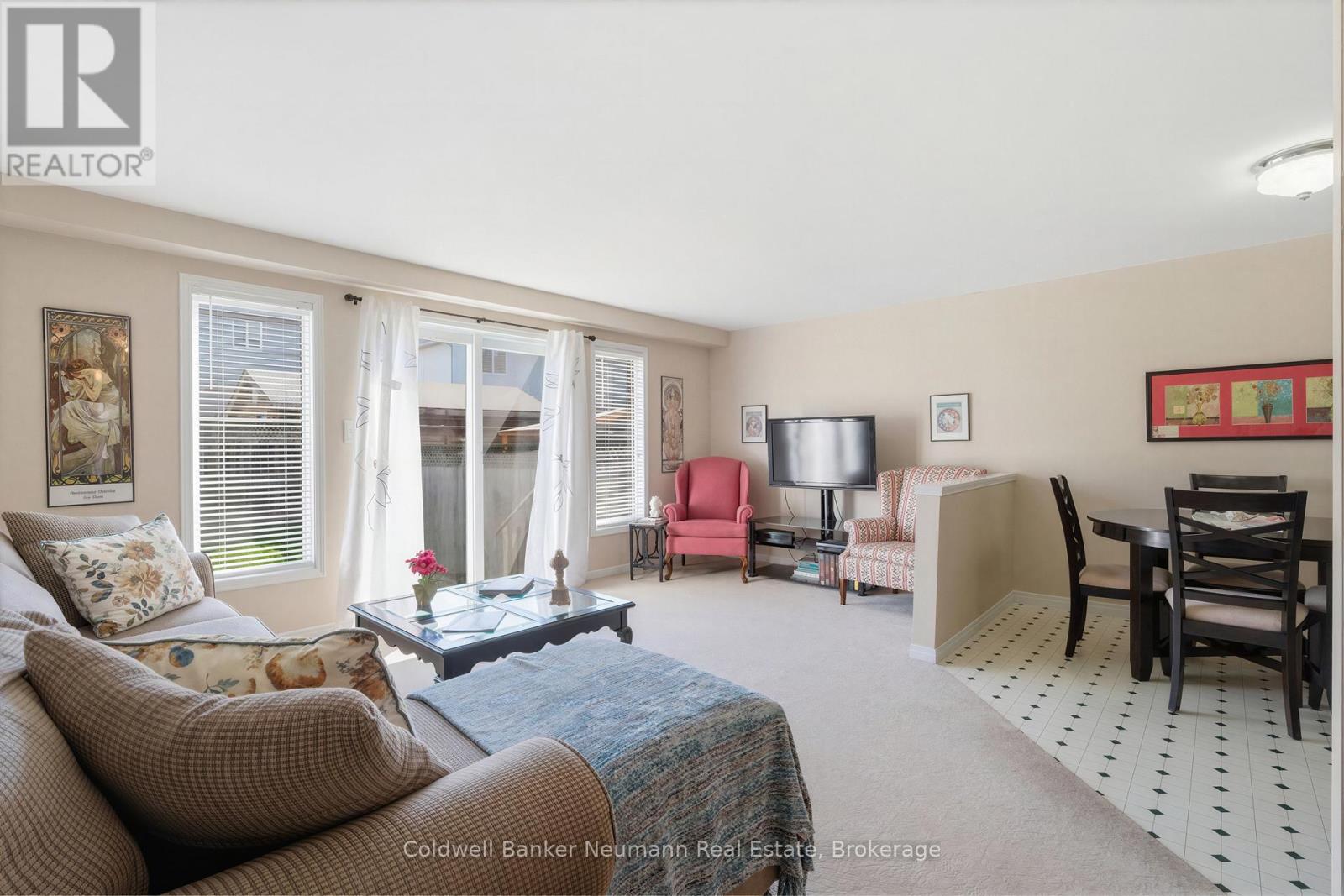 130 Donnenwerth Drive, Kitchener, Ontario  N2E 4C8 - Photo 12 - X13051402