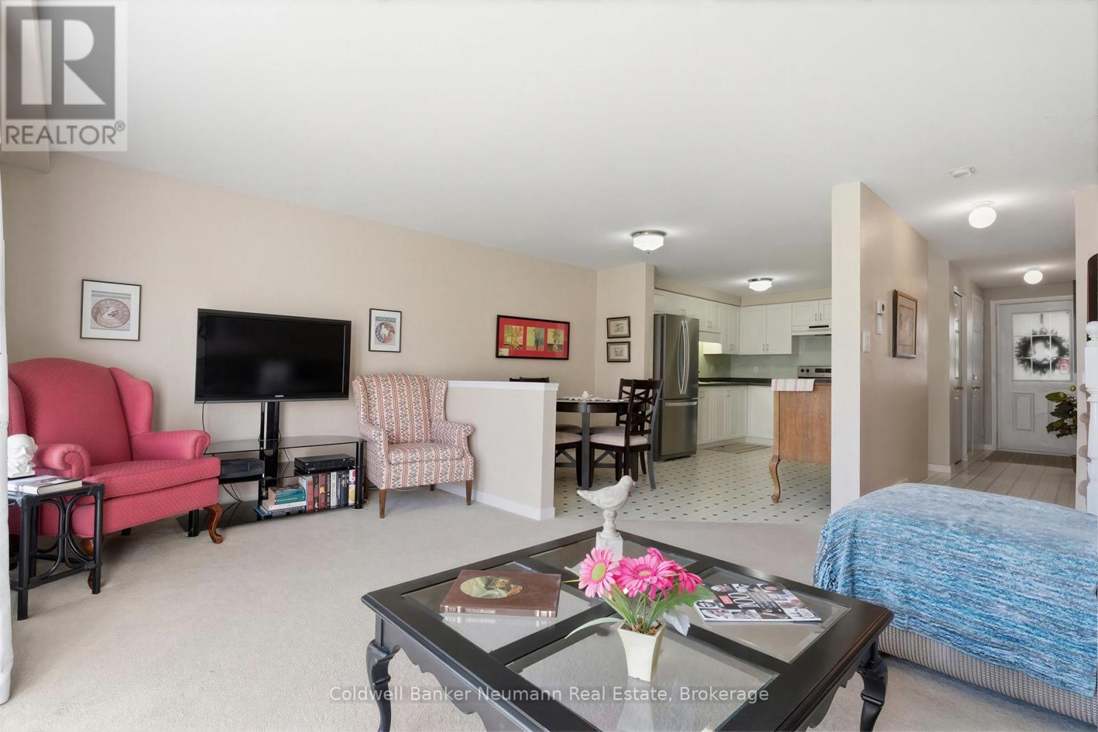 130 Donnenwerth Drive, Kitchener, Ontario  N2E 4C8 - Photo 13 - X13051402