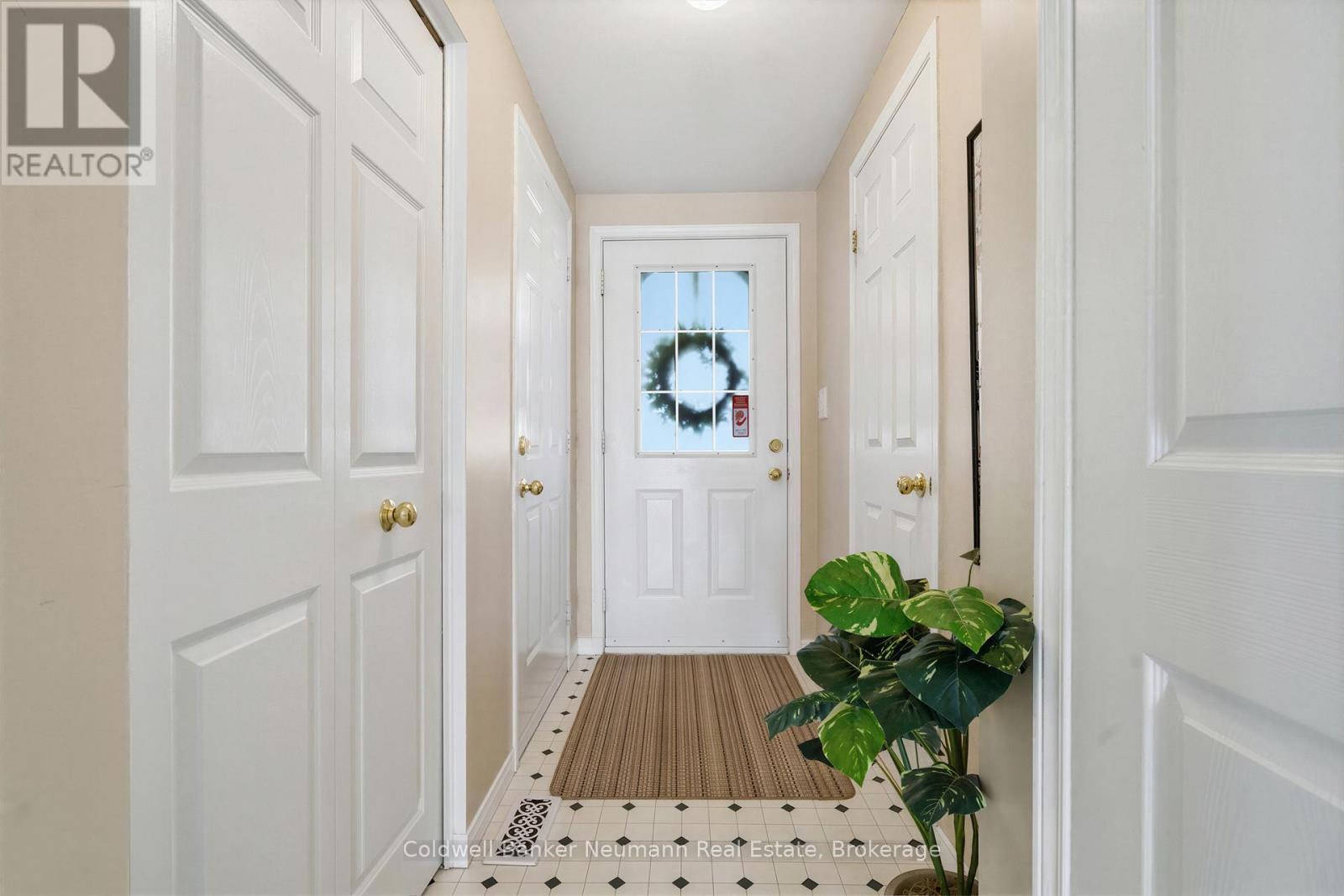 130 Donnenwerth Drive, Kitchener, Ontario  N2E 4C8 - Photo 3 - X13051402