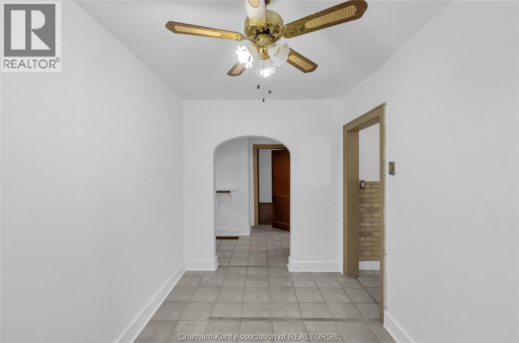 204 Margaret Avenue, Wallaceburg, Ontario  N8A 2A1 - Photo 13 - 26000930