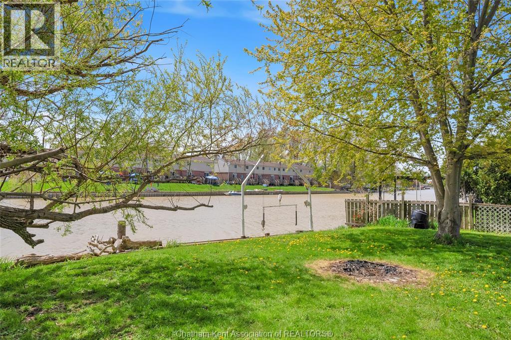 204 Margaret Avenue, Wallaceburg, Ontario  N8A 2A1 - Photo 42 - 26000930