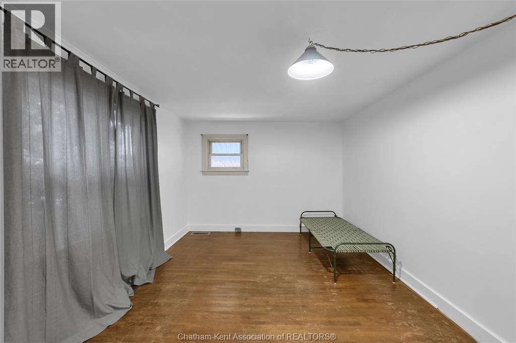 204 Margaret Avenue, Wallaceburg, Ontario  N8A 2A1 - Photo 15 - 26000930