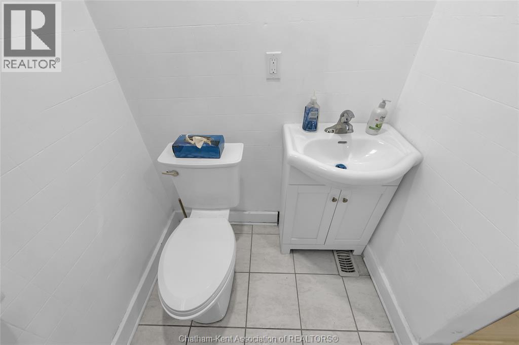 204 Margaret Avenue, Wallaceburg, Ontario  N8A 2A1 - Photo 19 - 26000930