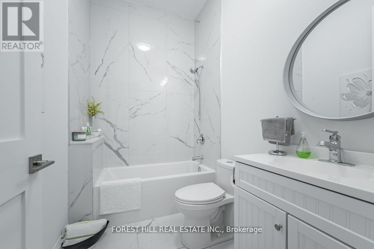 611 Northcliffe Boulevard, Toronto, Ontario  M6E 3L8 - Photo 12 - C13051408