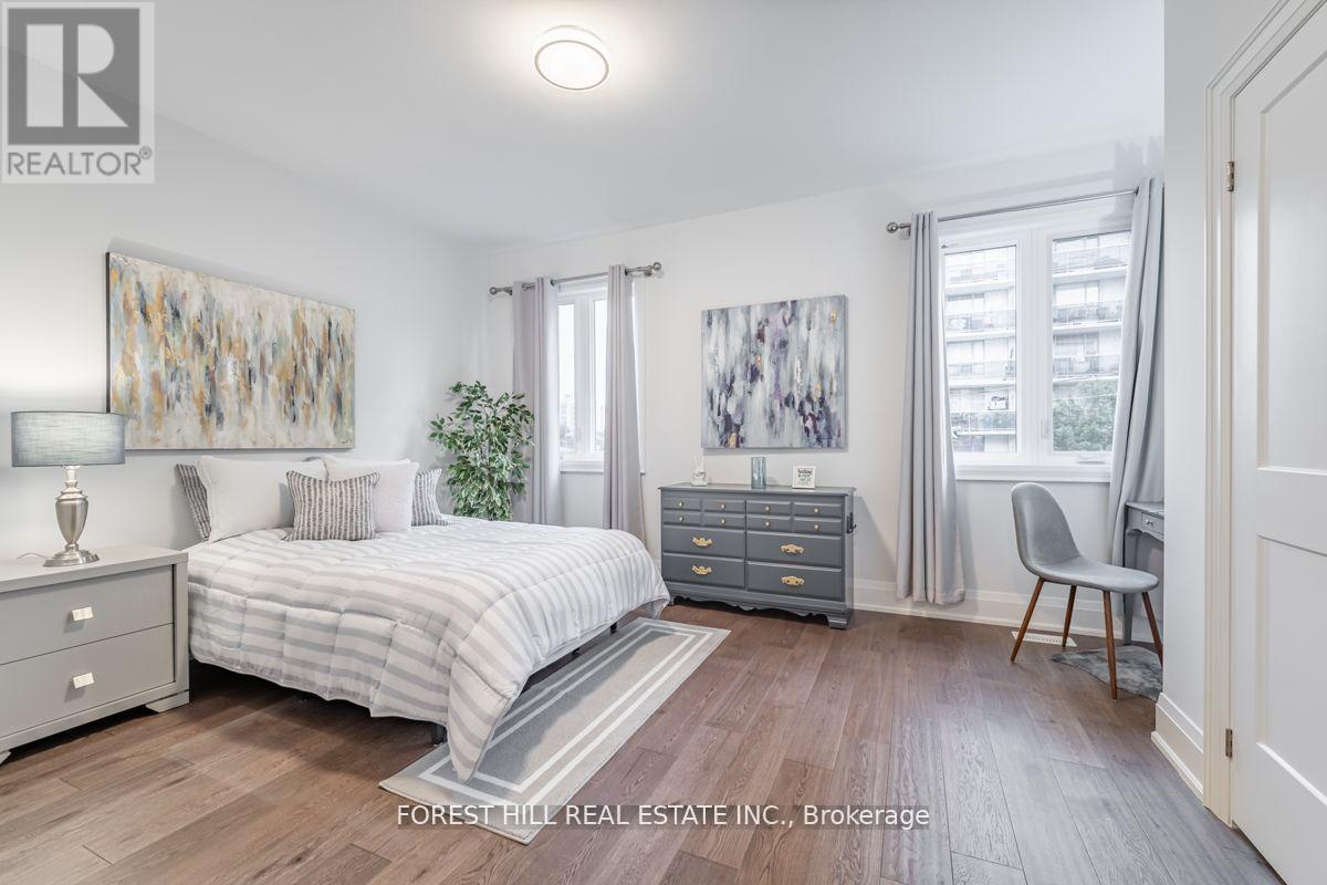 611 Northcliffe Boulevard, Toronto, Ontario  M6E 3L8 - Photo 13 - C13051408