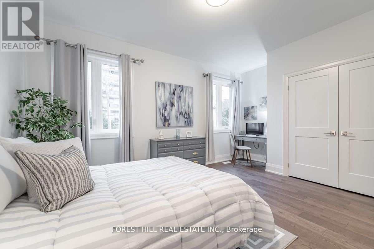 611 Northcliffe Boulevard, Toronto, Ontario  M6E 3L8 - Photo 14 - C13051408