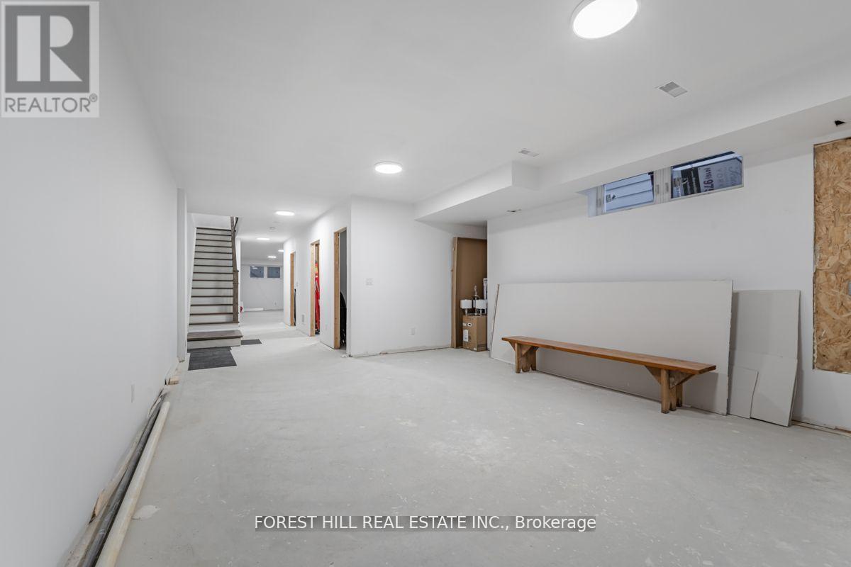 611 Northcliffe Boulevard, Toronto, Ontario  M6E 3L8 - Photo 25 - C13051408