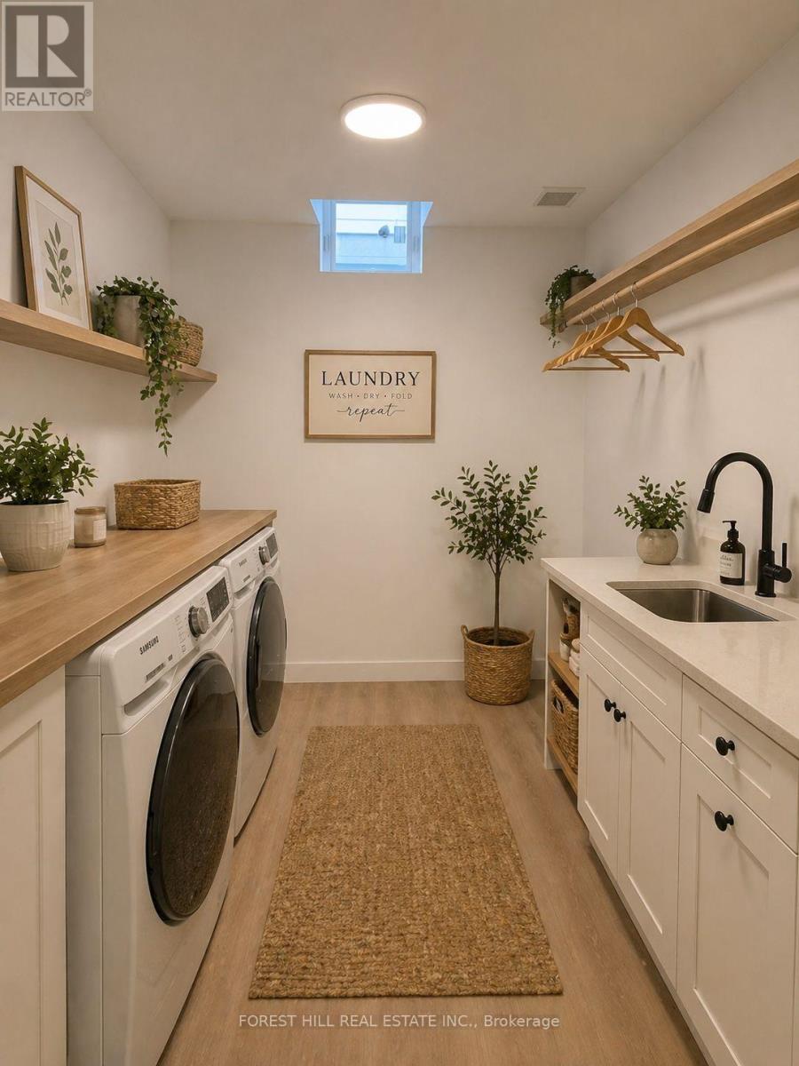 611 Northcliffe Boulevard, Toronto, Ontario  M6E 3L8 - Photo 31 - C13051408