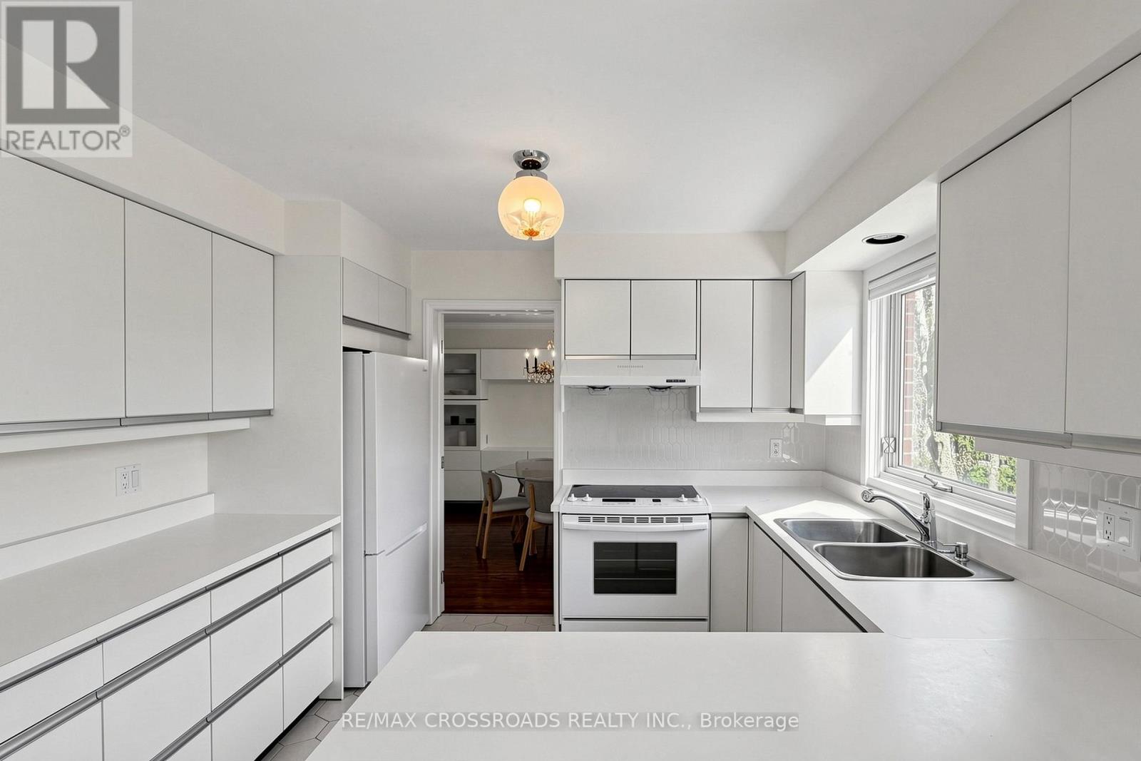 9 Tullamore Drive E, Toronto, Ontario  M2L 2E9 - Photo 14 - C13051418