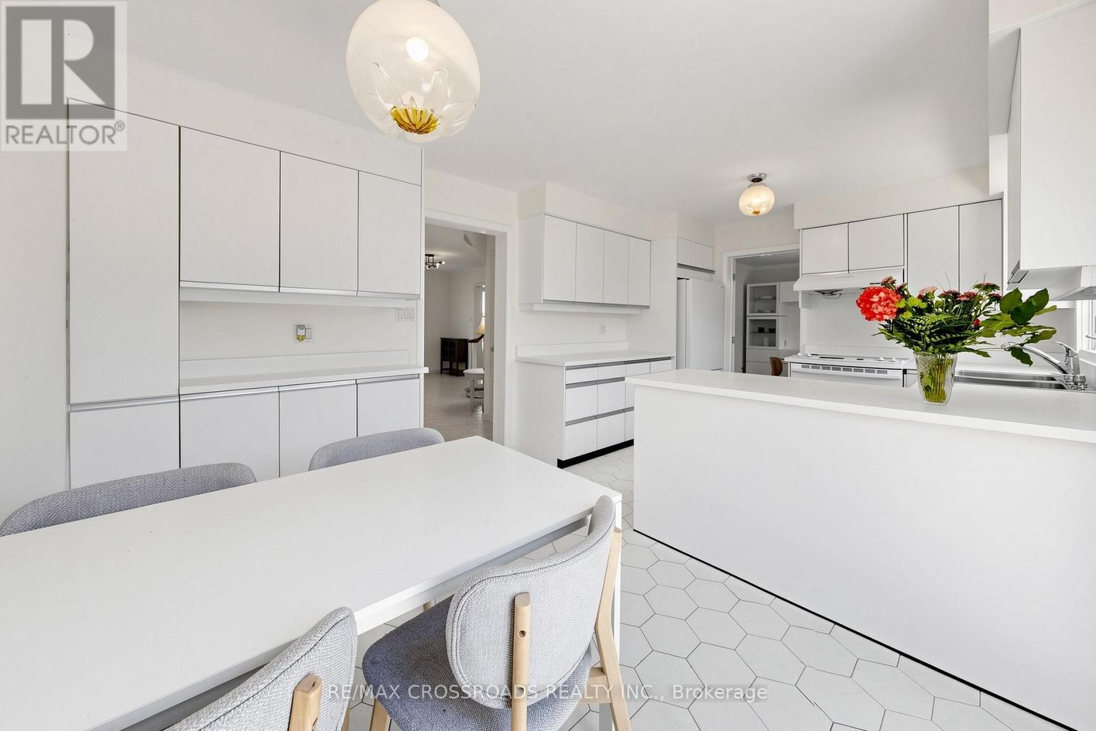 9 Tullamore Drive E, Toronto, Ontario  M2L 2E9 - Photo 17 - C13051418