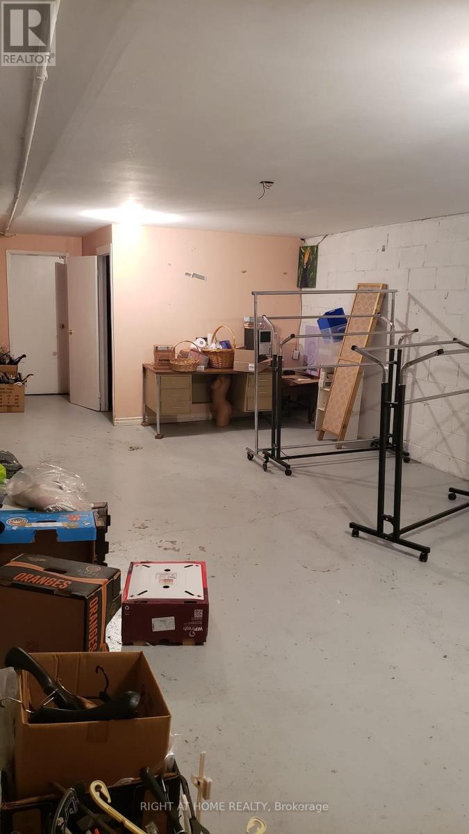 5889 Bathurst Street, Toronto, Ontario  M2R 1Y7 - Photo 6 - C13051424