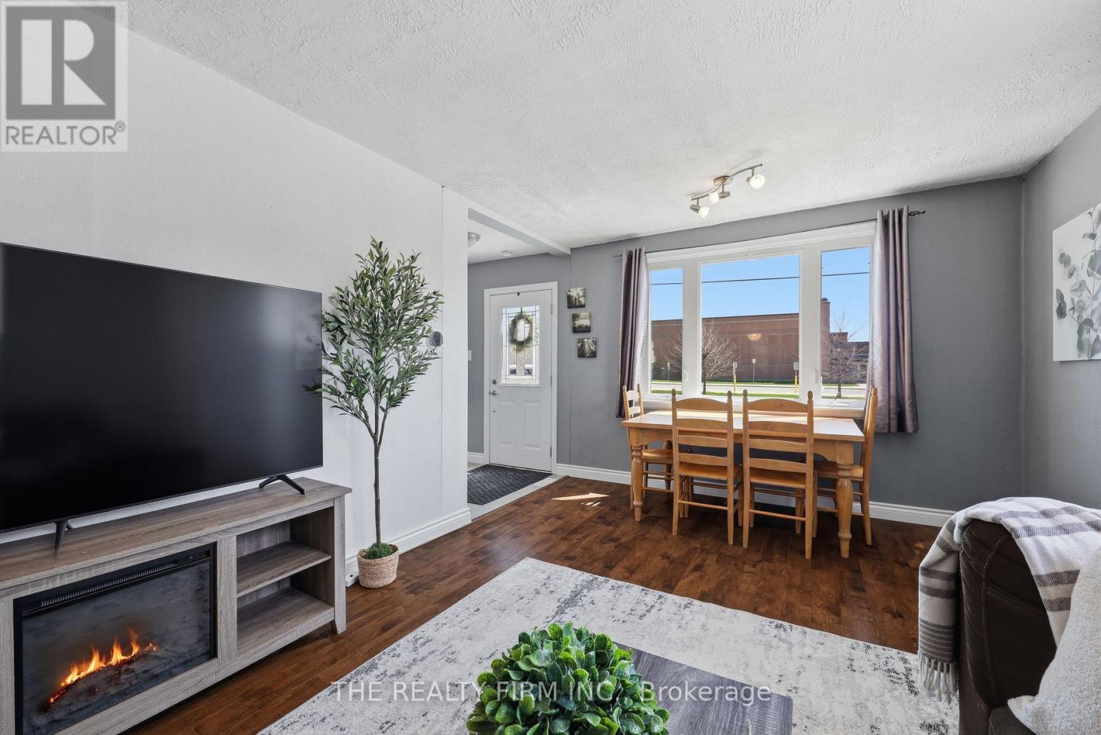 216 Thompson Road, London South, Ontario  N5Z 2Z1 - Photo 4 - X13051342