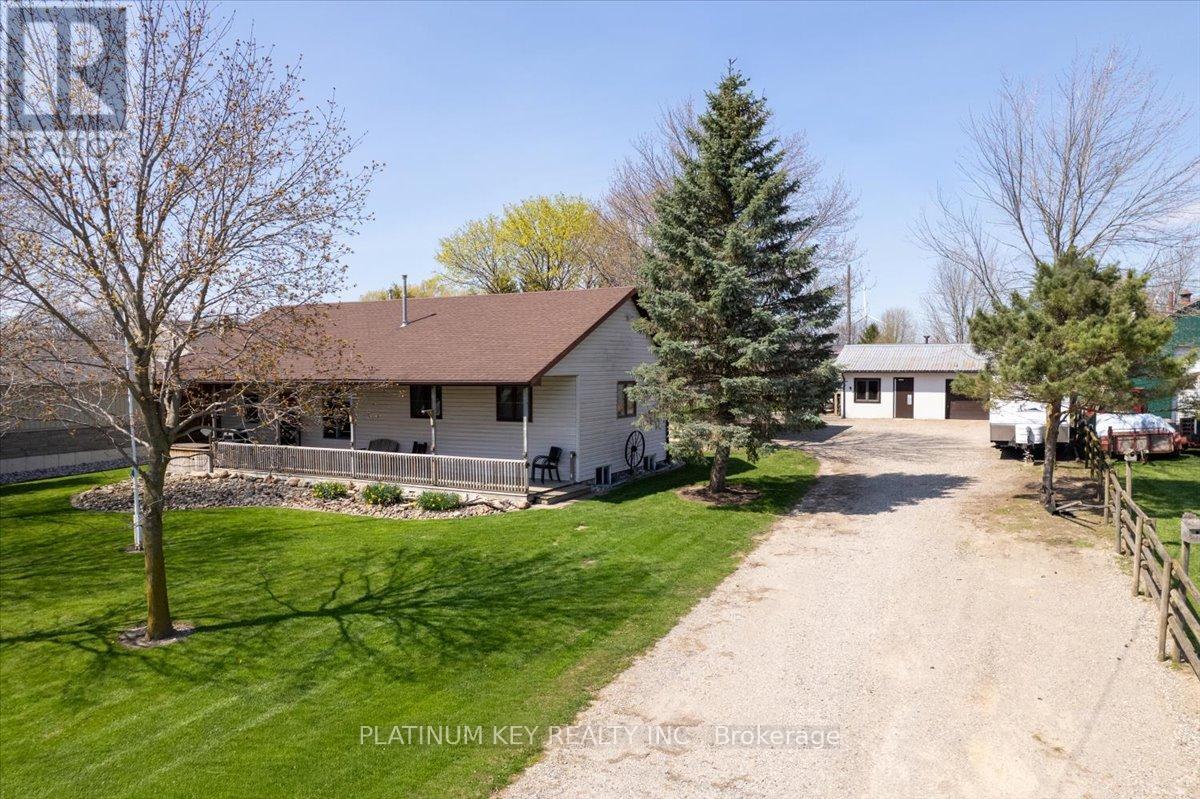 2300 EGREMONT DRIVE, Adelaide Metcalfe, Ontario