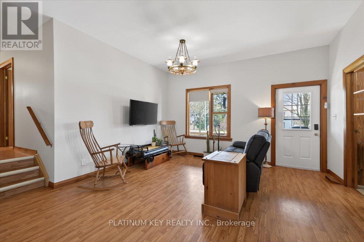 2300 Egremont Drive, Adelaide Metcalfe, Ontario  N7G 3H6 - Photo 6 - X13051422